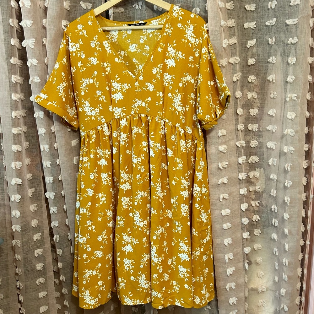 SHEIN Floral Smock Dress